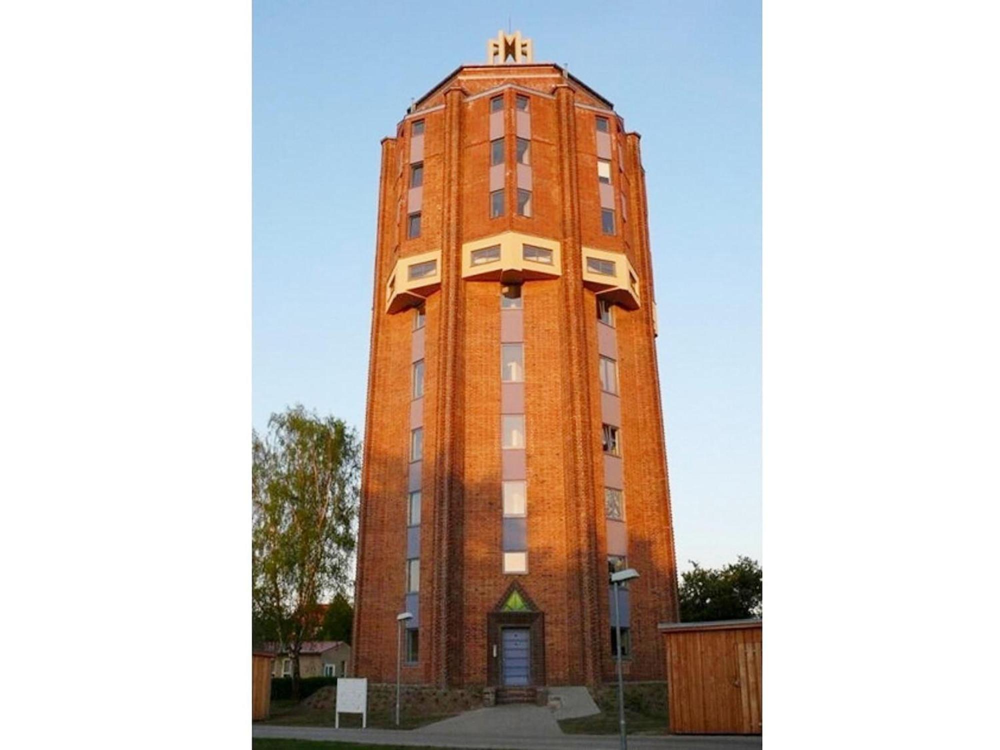 Apartment In The Water Tower, Гюстров Экстерьер фото