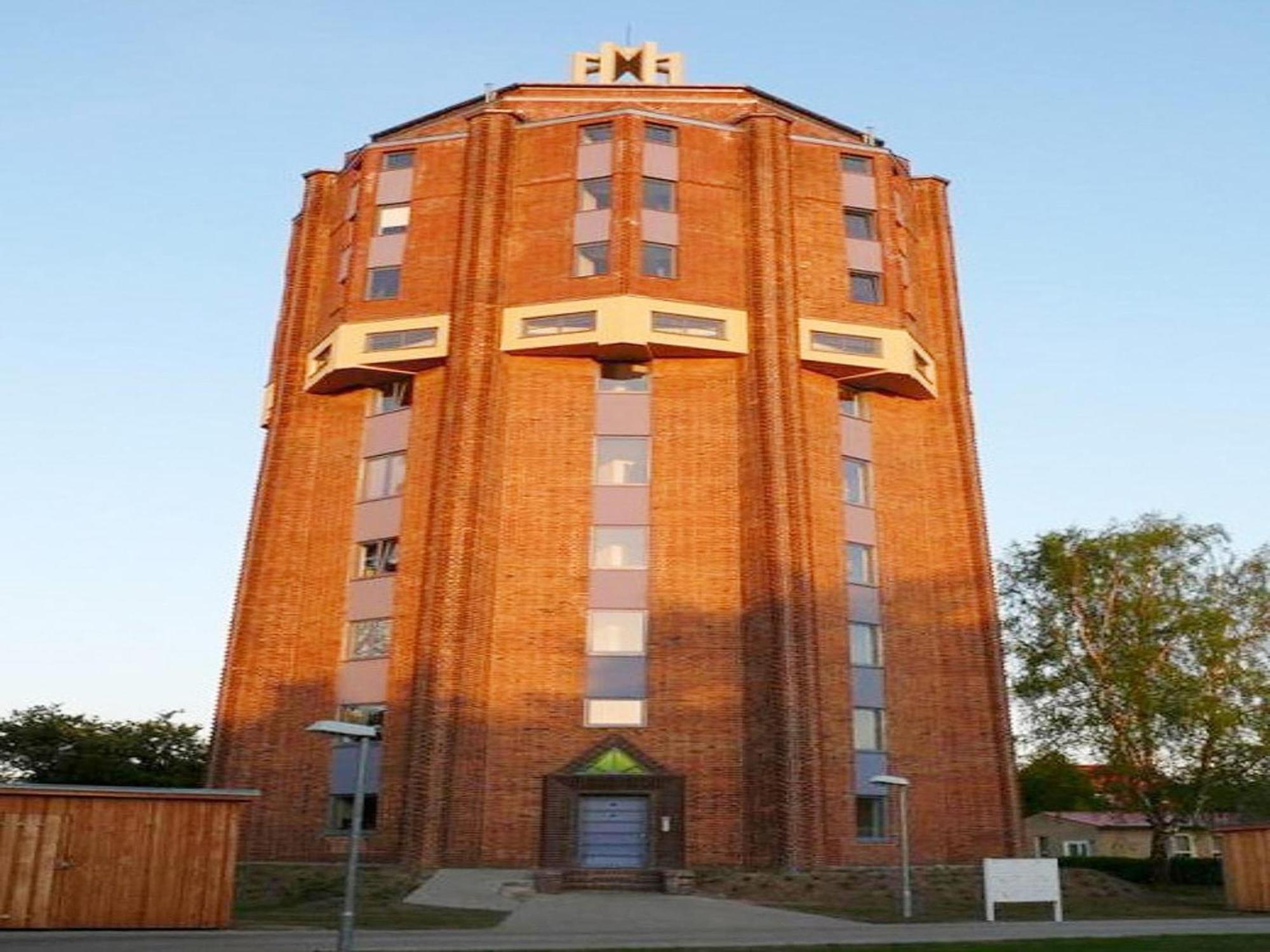 Apartment In The Water Tower, Гюстров Экстерьер фото